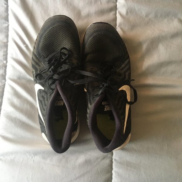 Nike Shoes - Nike Free 3.0